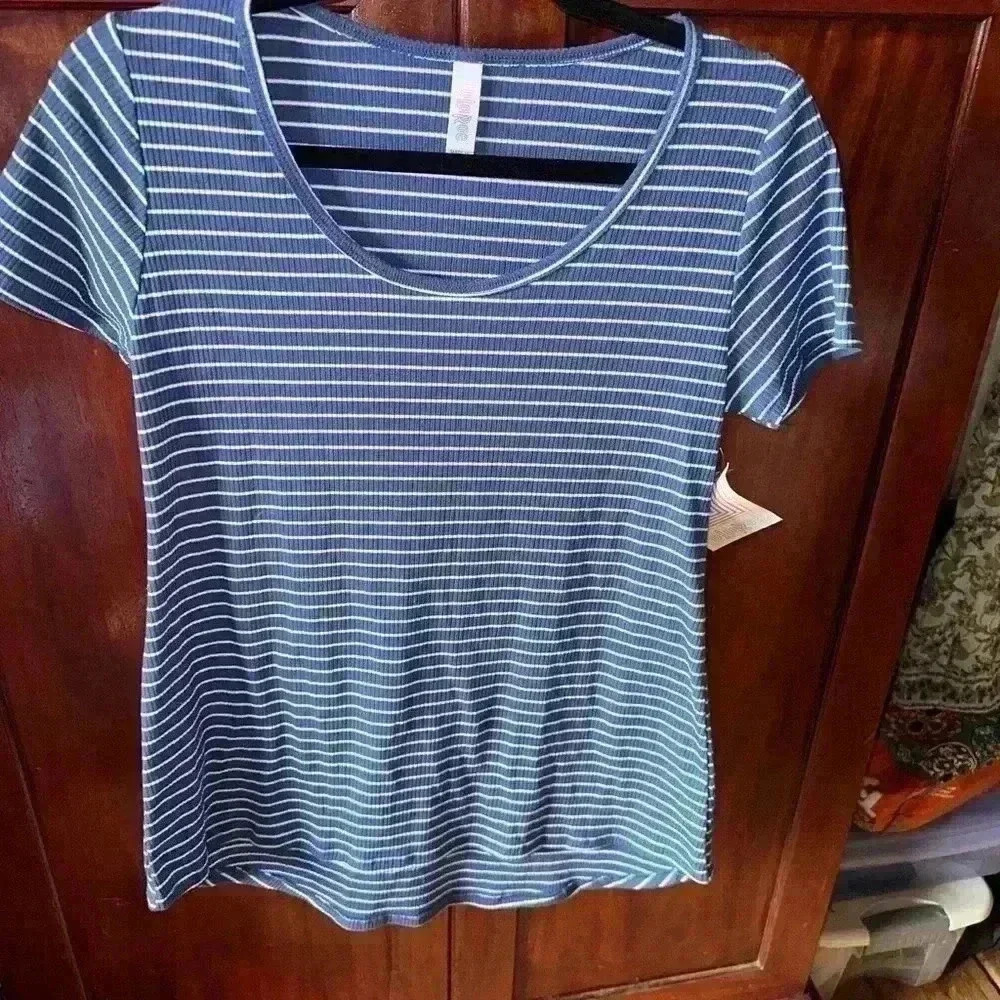 Lularoe xXS blue with white pinstripe ribbed Classic T. NWT. Great T for Summer!